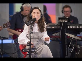 Премьера! Виктория Дайнеко – Бьется сердце (#LIVE Авторадио)