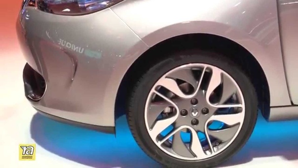 ZOE новый электромобиль от Renault. Обзор с Парижского