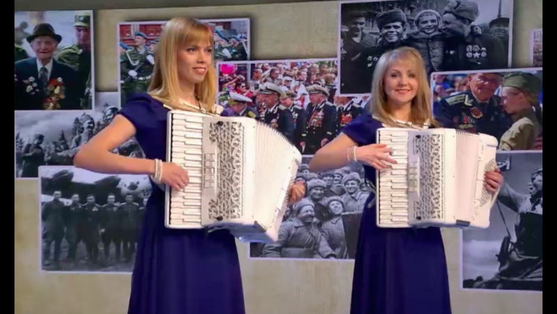 Дуэт любаня аккордеон. Дуэт аккордеонисток любаня смуглянка. Любаня аккордеонистки. Группа любаня аккордеон. Дуэт аккордеонисток любаня смуглянка.