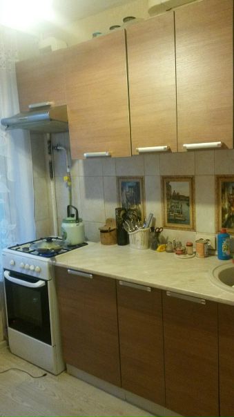 Сдаю 1- комнатную квартиру в Москве. <br>Район Солнцево , 7мин на автобусе до м.Саларьево. Есть еще электричка ст. Новопеределкино. 23 мин и ты на Киевском вокзале. (станция конечная). <br>Квартира в хрущёвке, но дом отличный, в тихом зелёном месте. Рядом есть озера и есть где погулять. <br>2/5 эт. Сделан новый ремонт. Сантехника новая. Вся техника есть. 27000 + счётчики. <br>Желательно семейные, славяне, без животных. Депозит.<br>Тел. 89176487577<br> Когаева - фото Фото: Сдаю 1- комнатную квартиру в Москве. <br>Район Солнцево , 7мин на автобусе до м.Саларьево. Есть еще электричка ст. Новопеределкино. 23 мин и ты на Киевском вокзале. (станция конечная). <br>Квартира в хрущёвке, но дом отличный, в тихом зелёном месте. Рядом есть озера и есть где погулять. <br>2/5 эт. Сделан новый ремонт. Сантехника новая. Вся техника есть. 27000 + счётчики. <br>Желательно семейные, славяне, без животных. Депозит.<br>Тел. 89176487577<br> Когаева