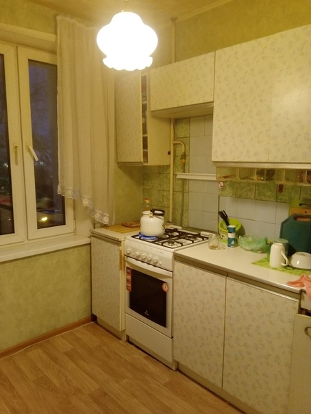 Фото: Сдается комната в 2 комнатной квартире. Около метро Планерная. <br>20000р.<br>Звоните 89373580983<br><br>