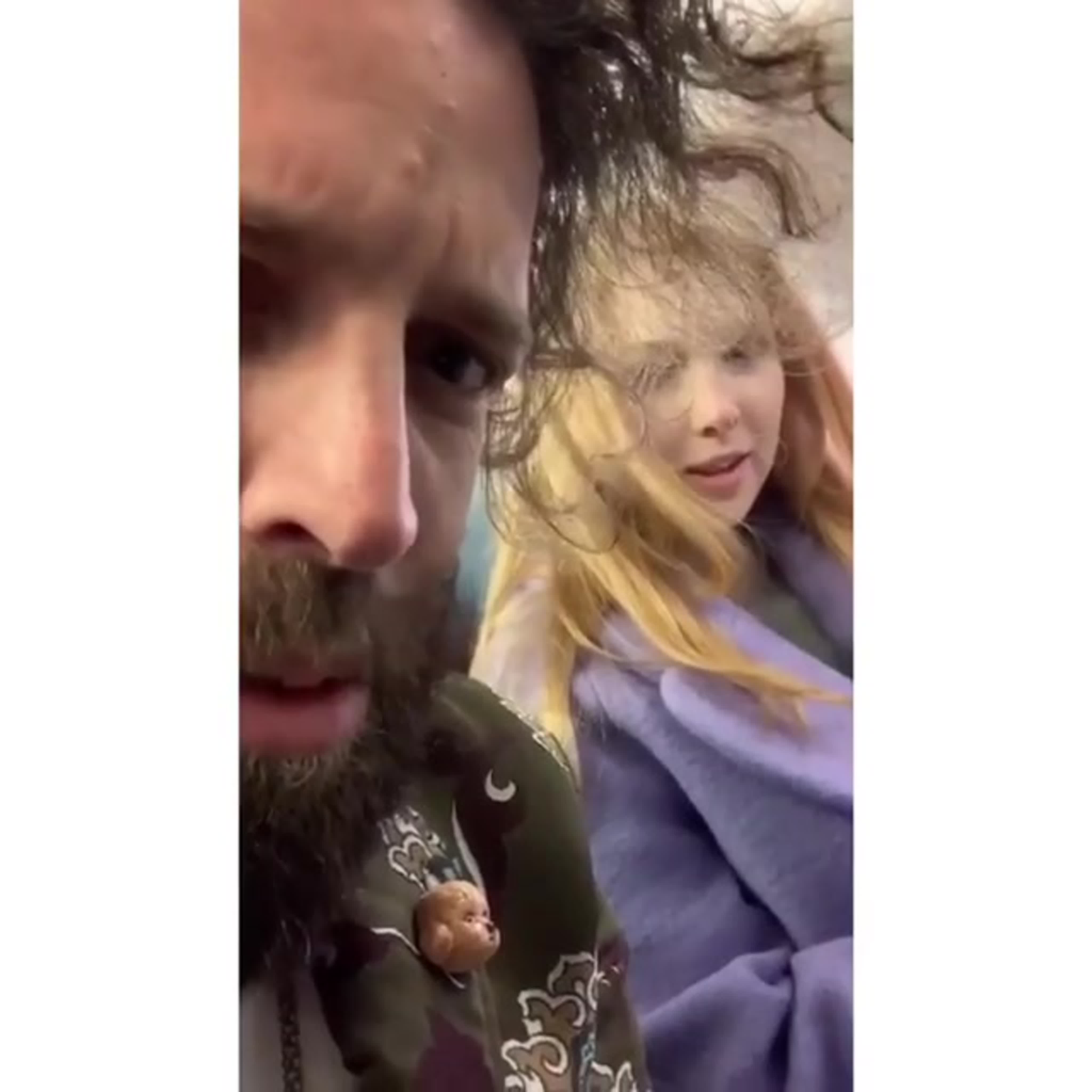 elan-gale-s-instagram-story-16-12-18-molly