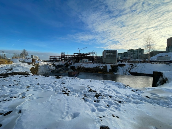 Кадры со стройки ТЦ «Золотой» от подписчика