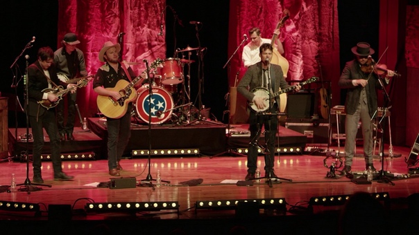 Old Crow Medicine Show performing Blonde On Blonde