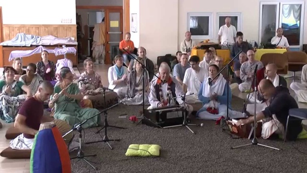 Kirtan Mela Germany 2014, Day 04 Caitanya Candra Caran Prabhu Gauracandrika